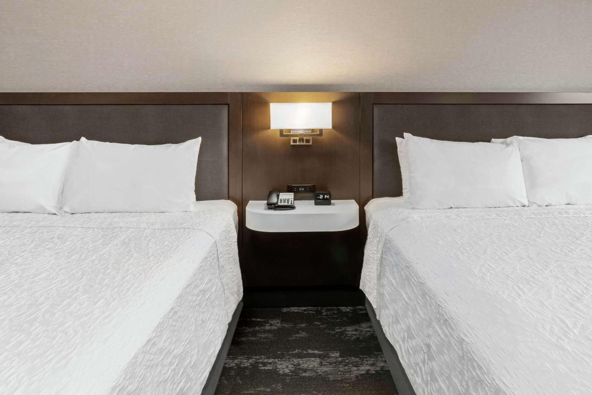 Hampton Inn & Suites Spokane Downtown-South Экстерьер фото